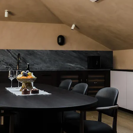 The Largo Hotel 5*